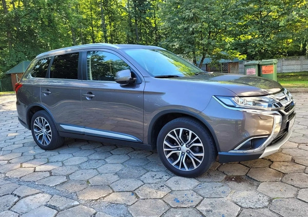 Mitsubishi Outlander cena 78000 przebieg: 70000, rok produkcji 2017 z Miechów małe 781